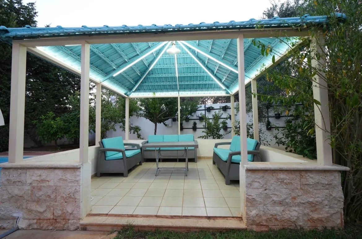 Blue villa — photo 3