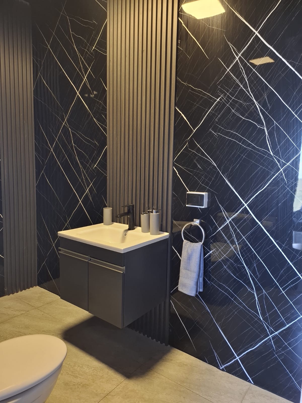 Grayline 1 — photo 10