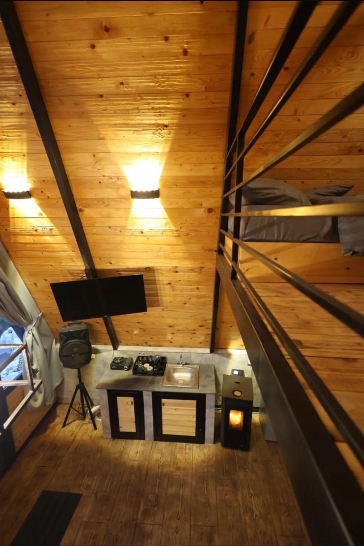 Wood river bungalow — photo 4