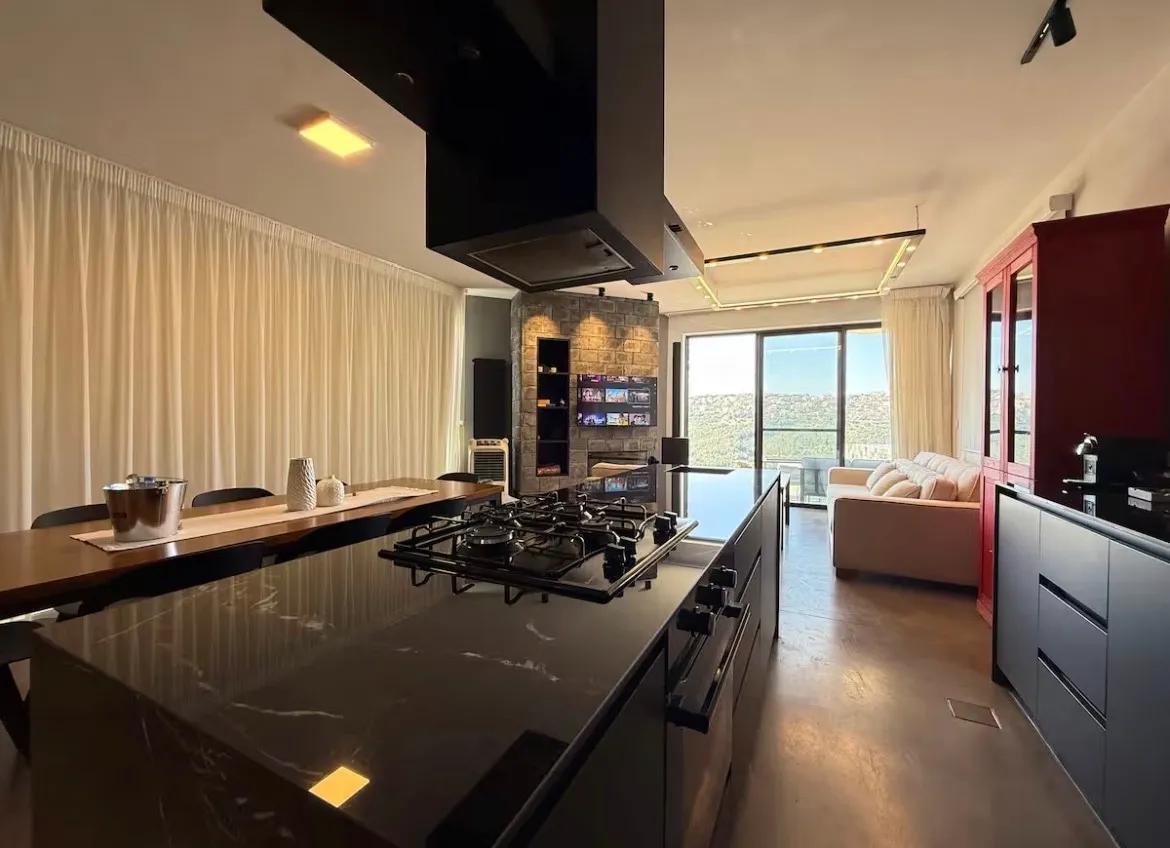 Hilltop villa — photo 5