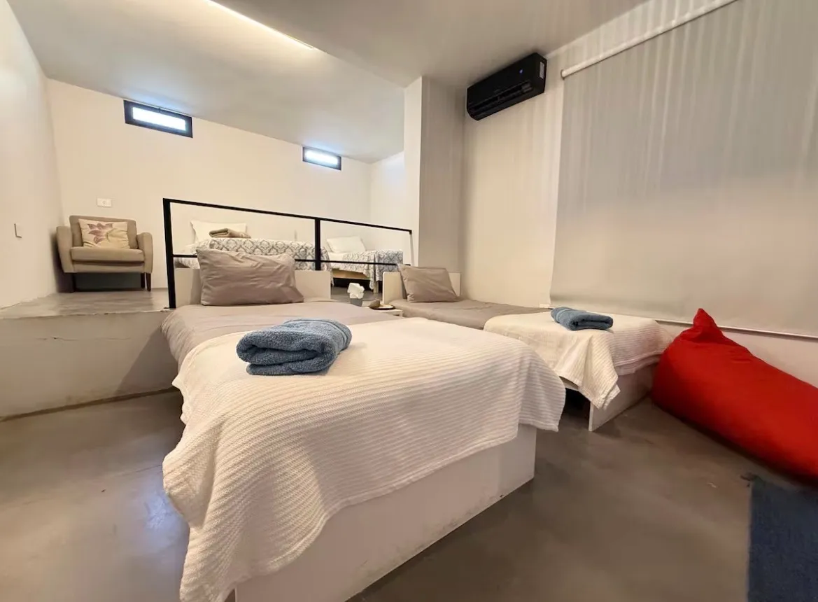 Hilltop villa — photo 9